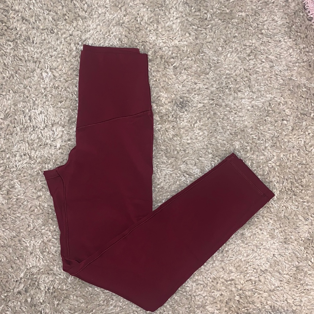 Maroon athletic leggings